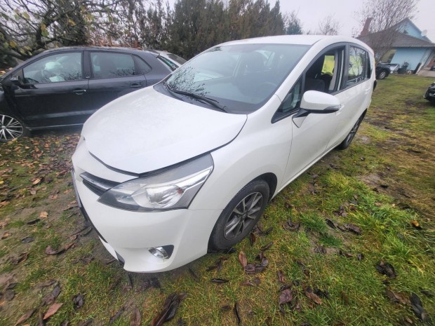 Toyota Verso 1.8 Active [7 szemly] Indul-zemk...